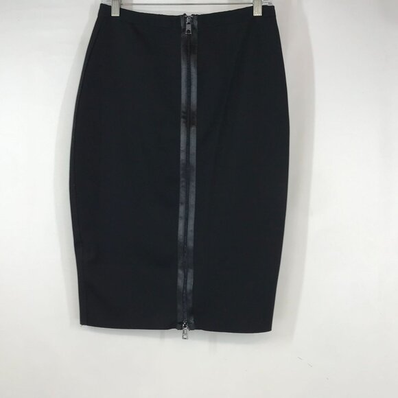 BANANA REPUBLIC - WOMEN'S 6 - BACK ZIPS IN BACK PENCIL SKIRT - Picture 2 of 4